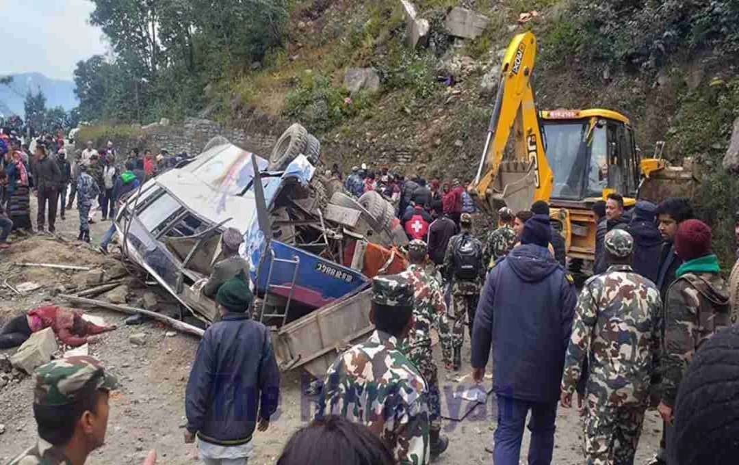 Seven Injured in Himachal Pradesh Pilgrim Vehicle Accident